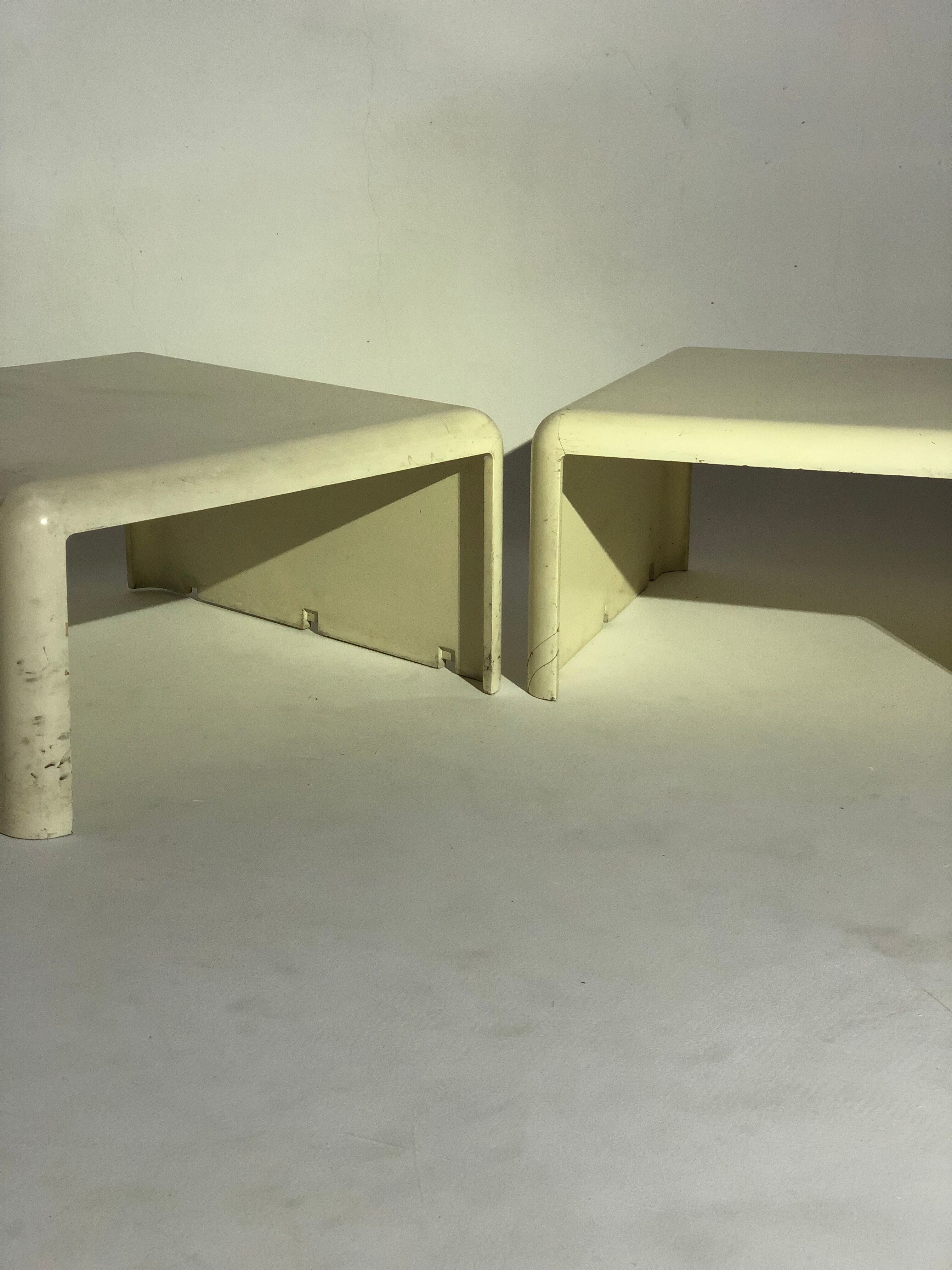 Pair of vintage coffee table made entirely of plastic - 1970/80