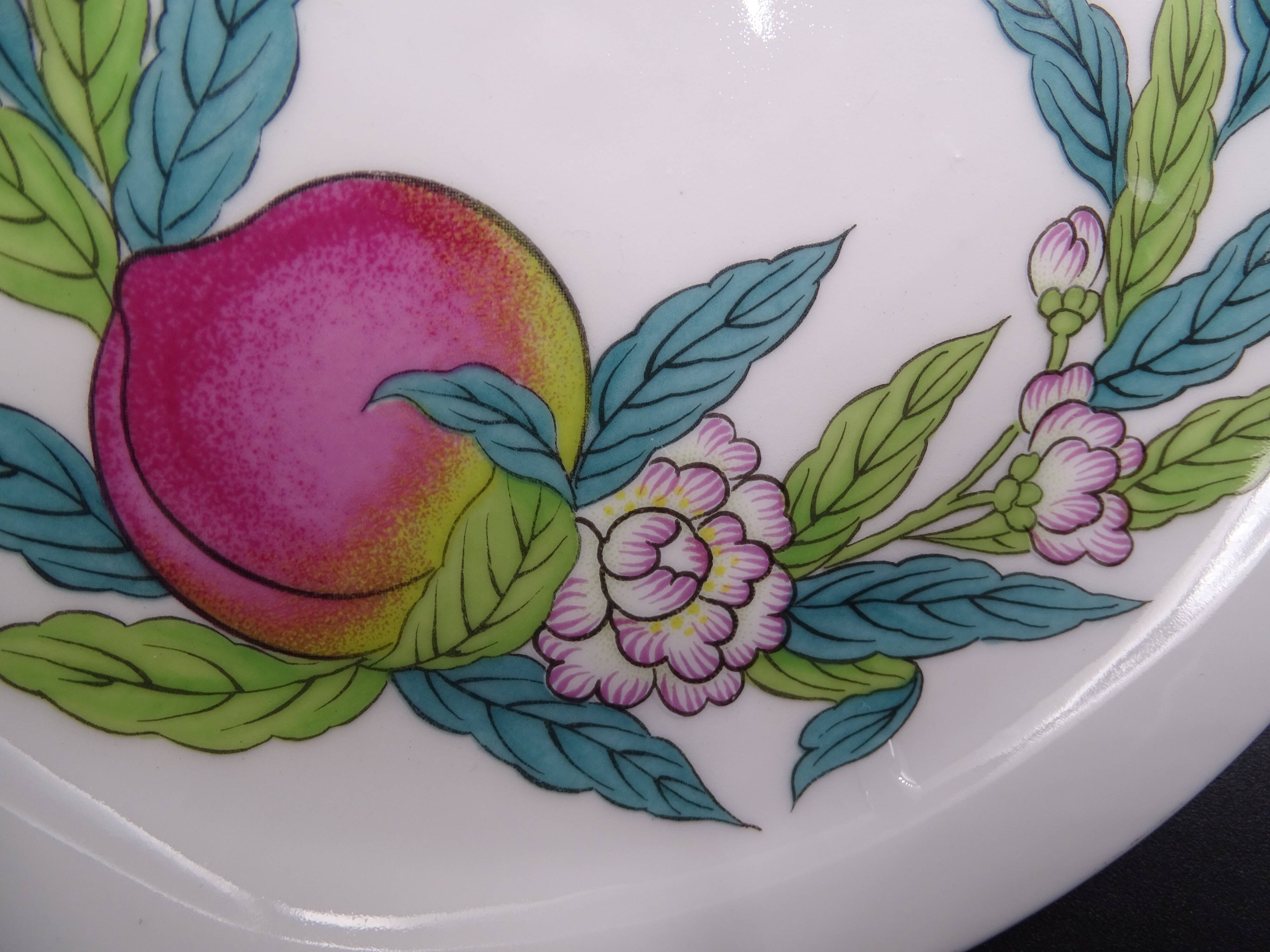 Lot of 6 porcelain bread plates from Paris décor Abondance - Perfect condition