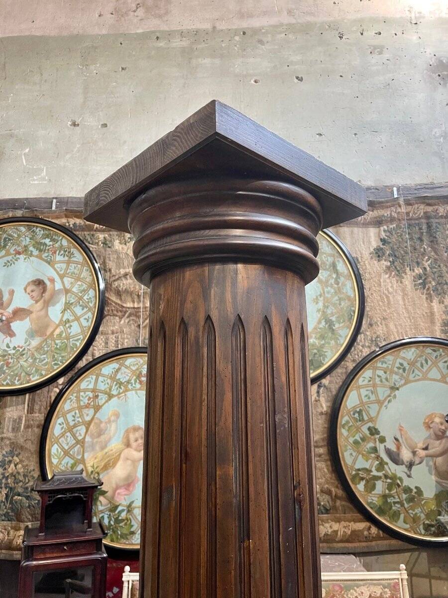 Louis XVI style column in carved wood from the late 19th century, 2.27 metres in height.