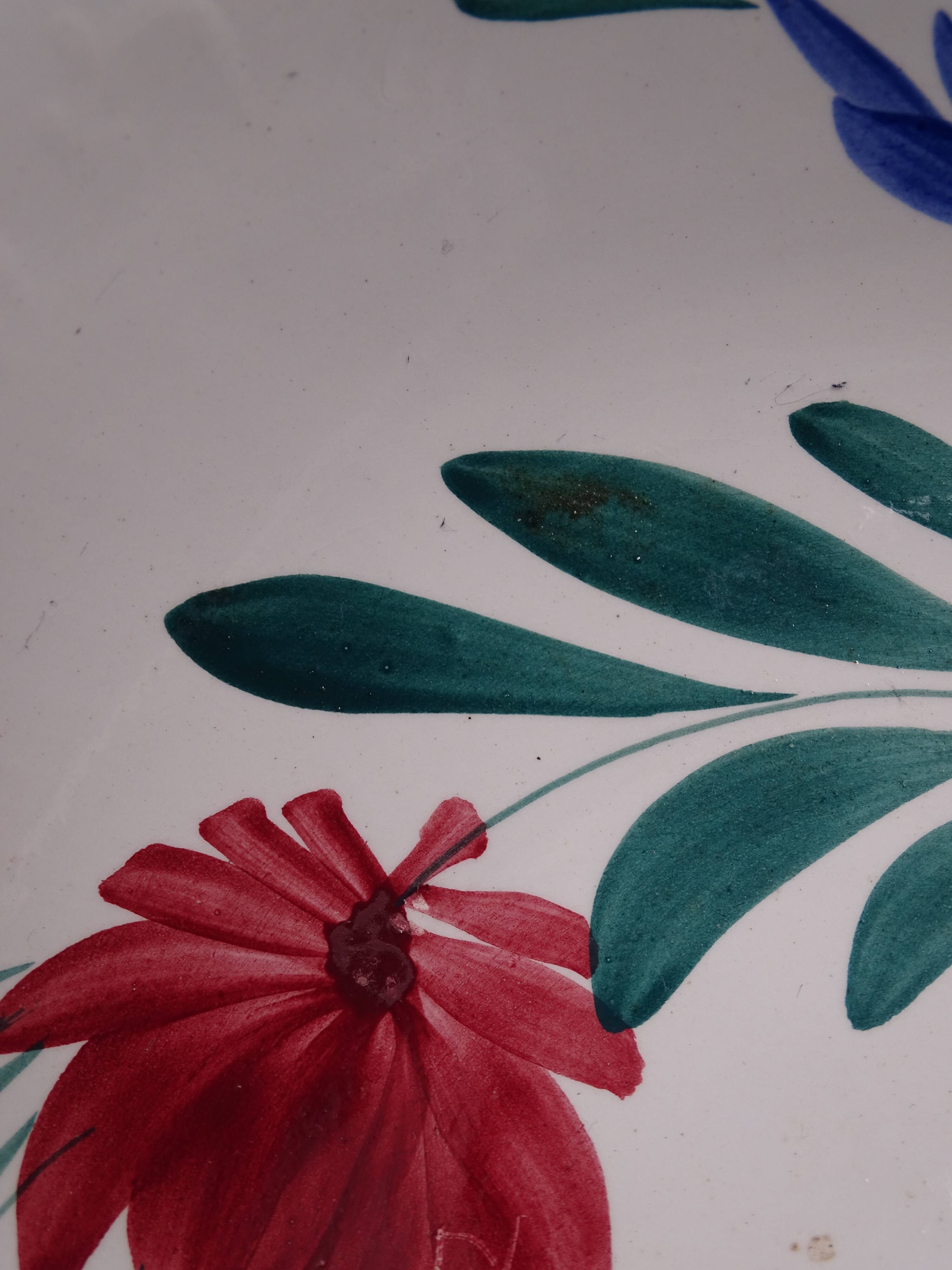 Large earthenware bowl of Moulin-des-Loups - Floral decoration - Around 1960