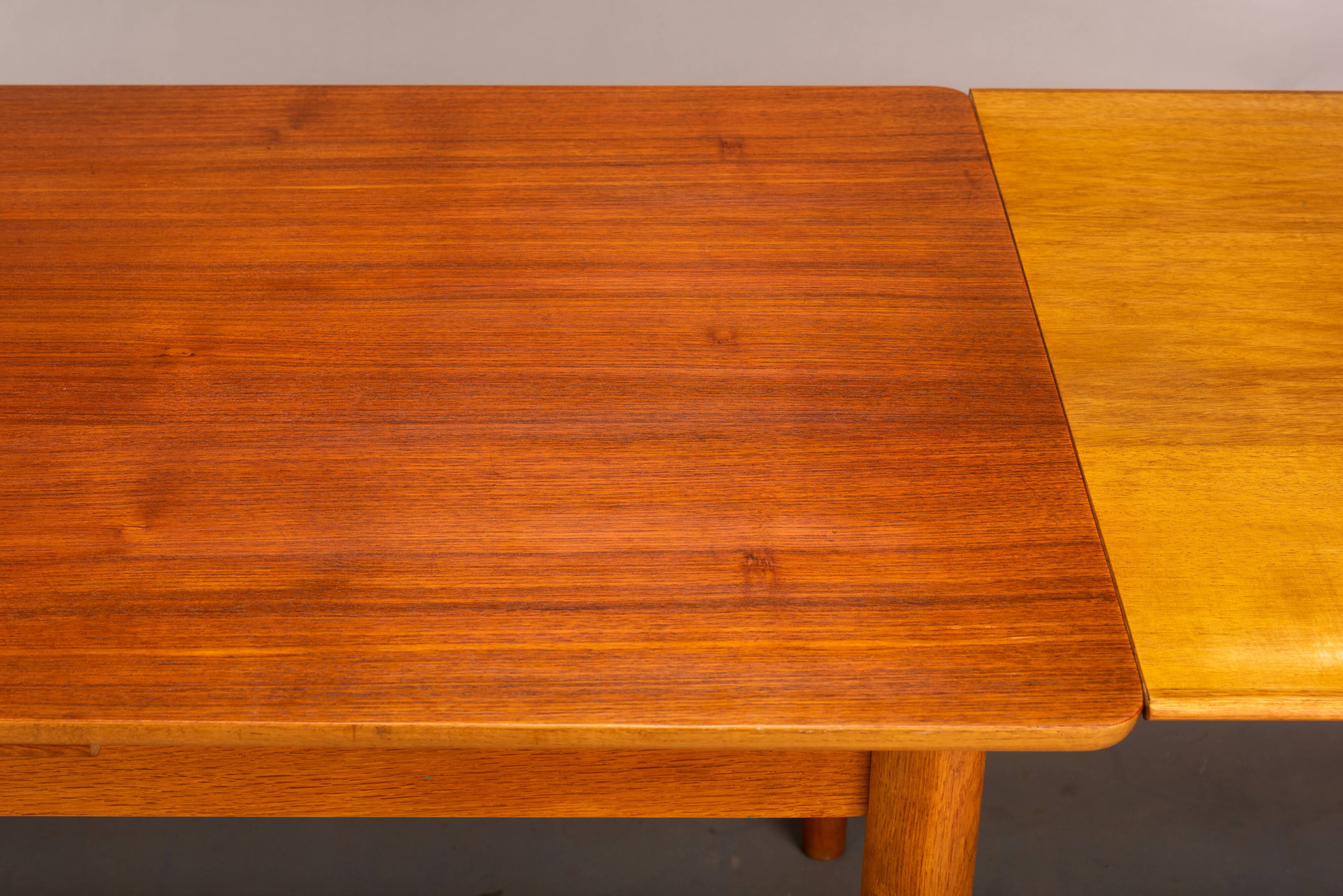 Teak danish extendable dining table, 1960