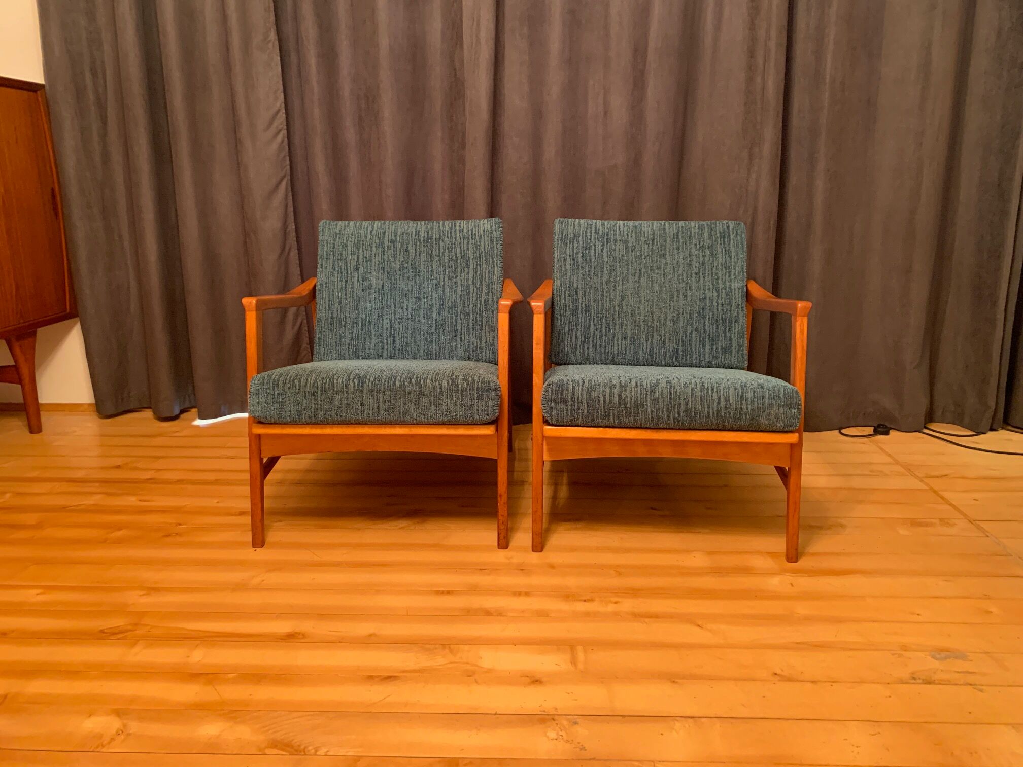 A pair of Wilhelm Knoll, Knoll Antimott armchairs, 1960s.