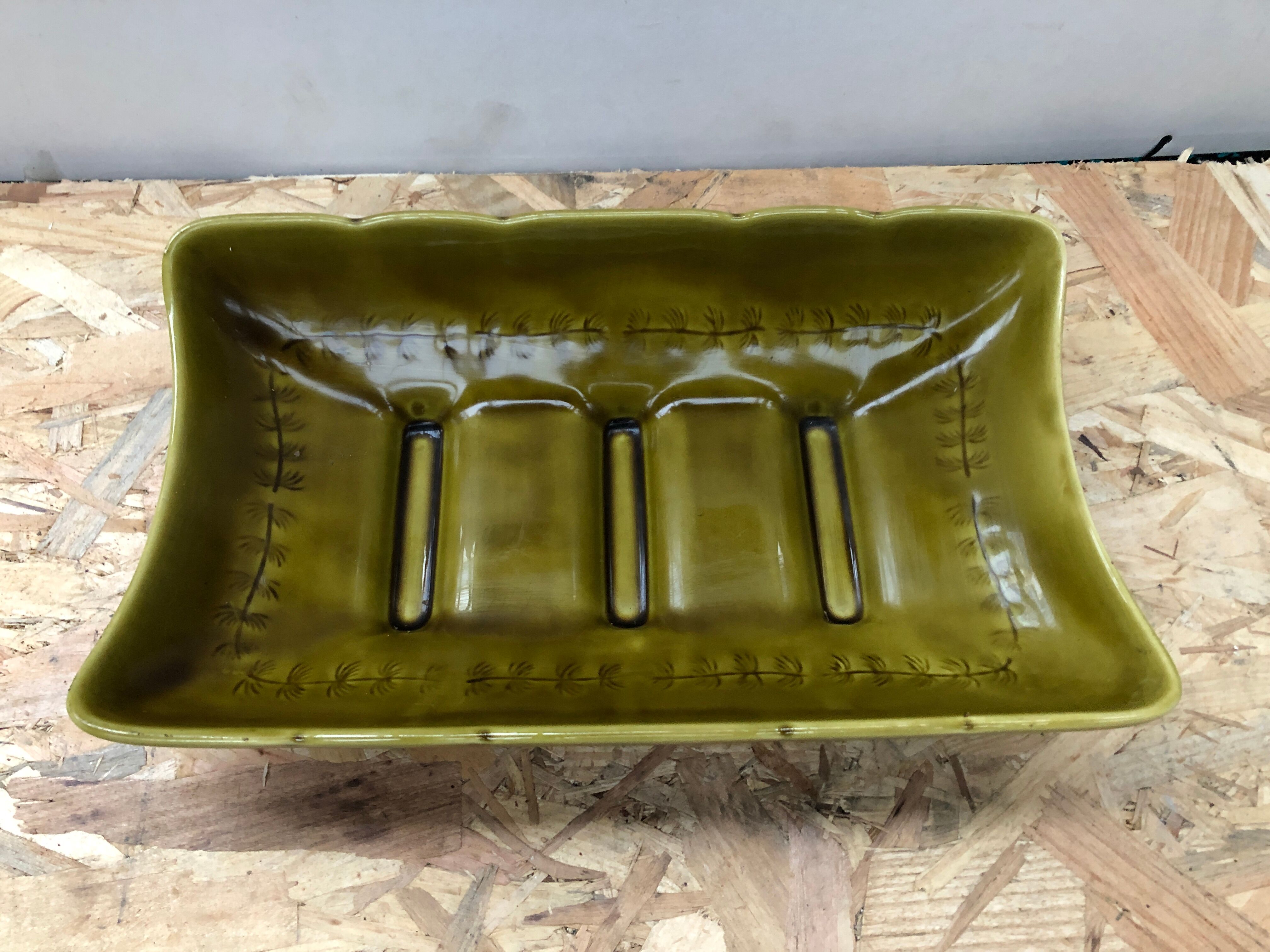 Flat lot + 4 old asparagus plates gien ceramic green vintage