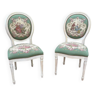 Paire de chaises médaillon
