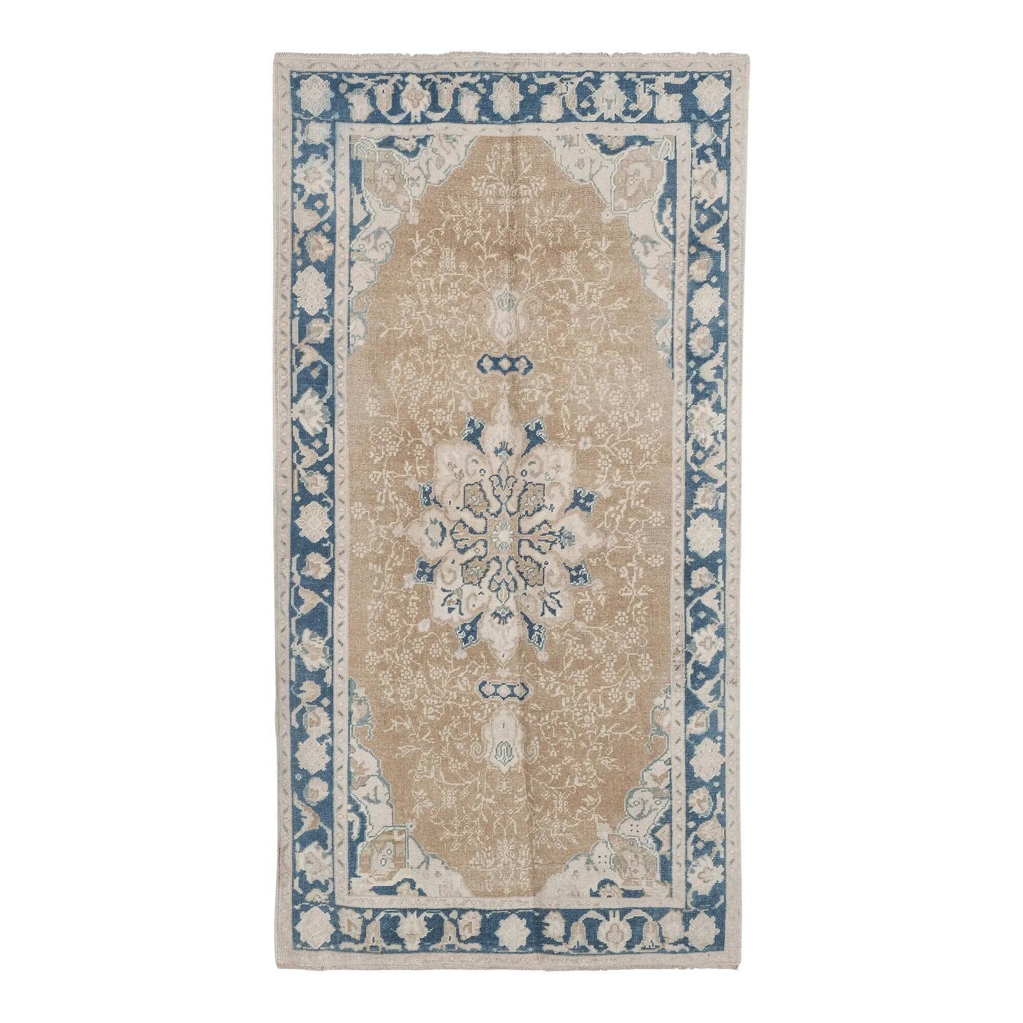 Vintage handmade Turkish rug 138x258 cm