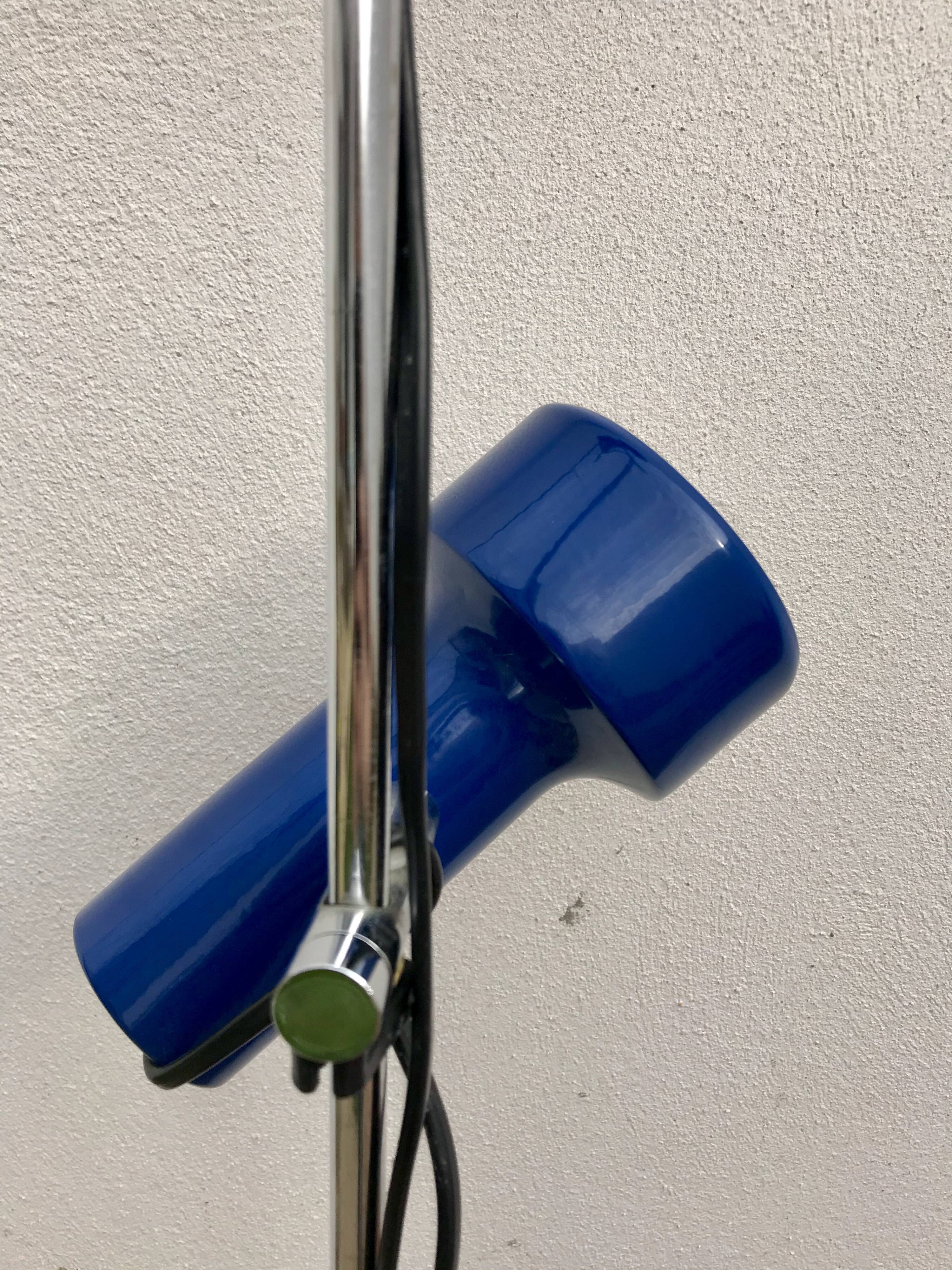 Vintage double-spot lamppost