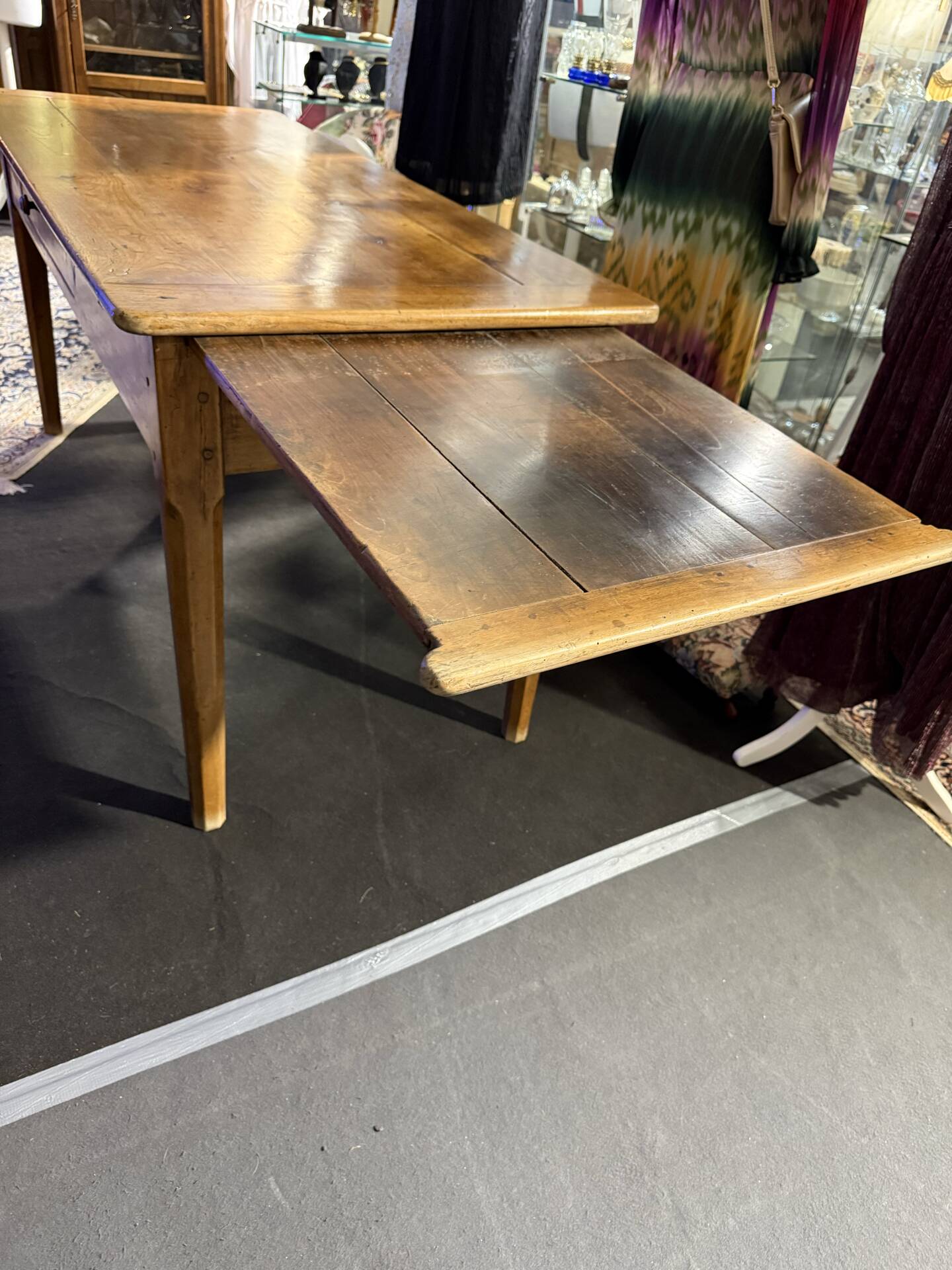 Farm table