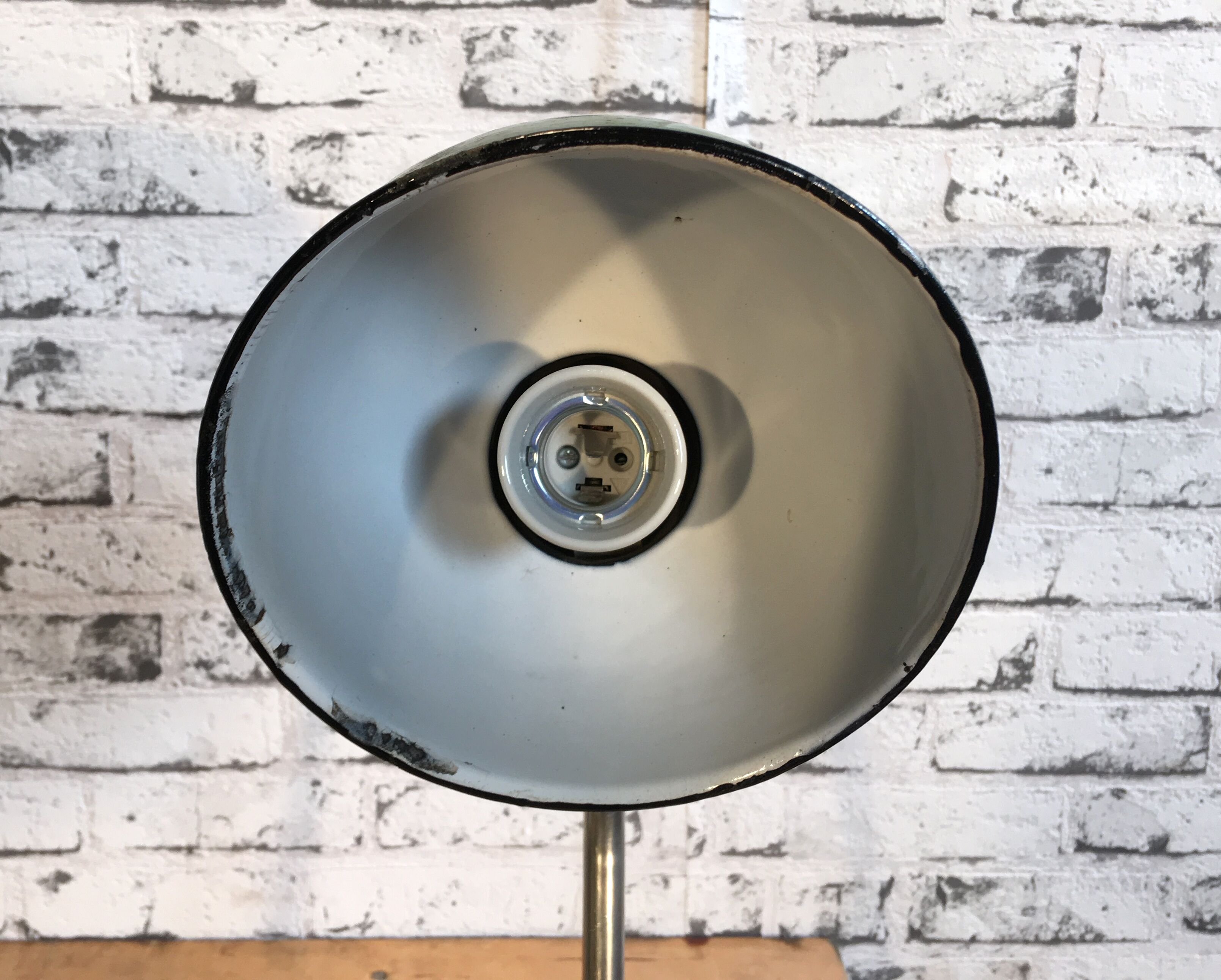 Vintage Industrial Green Enamel Desk Lamp, 1930s