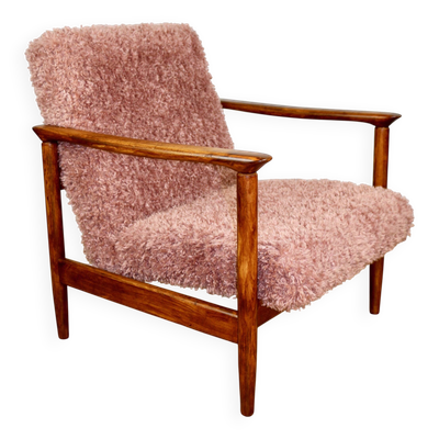Fauteuil GFM-142 conçu par Edmund Homa des années 70, cheveux longs roses - 2 pièces disponibles.