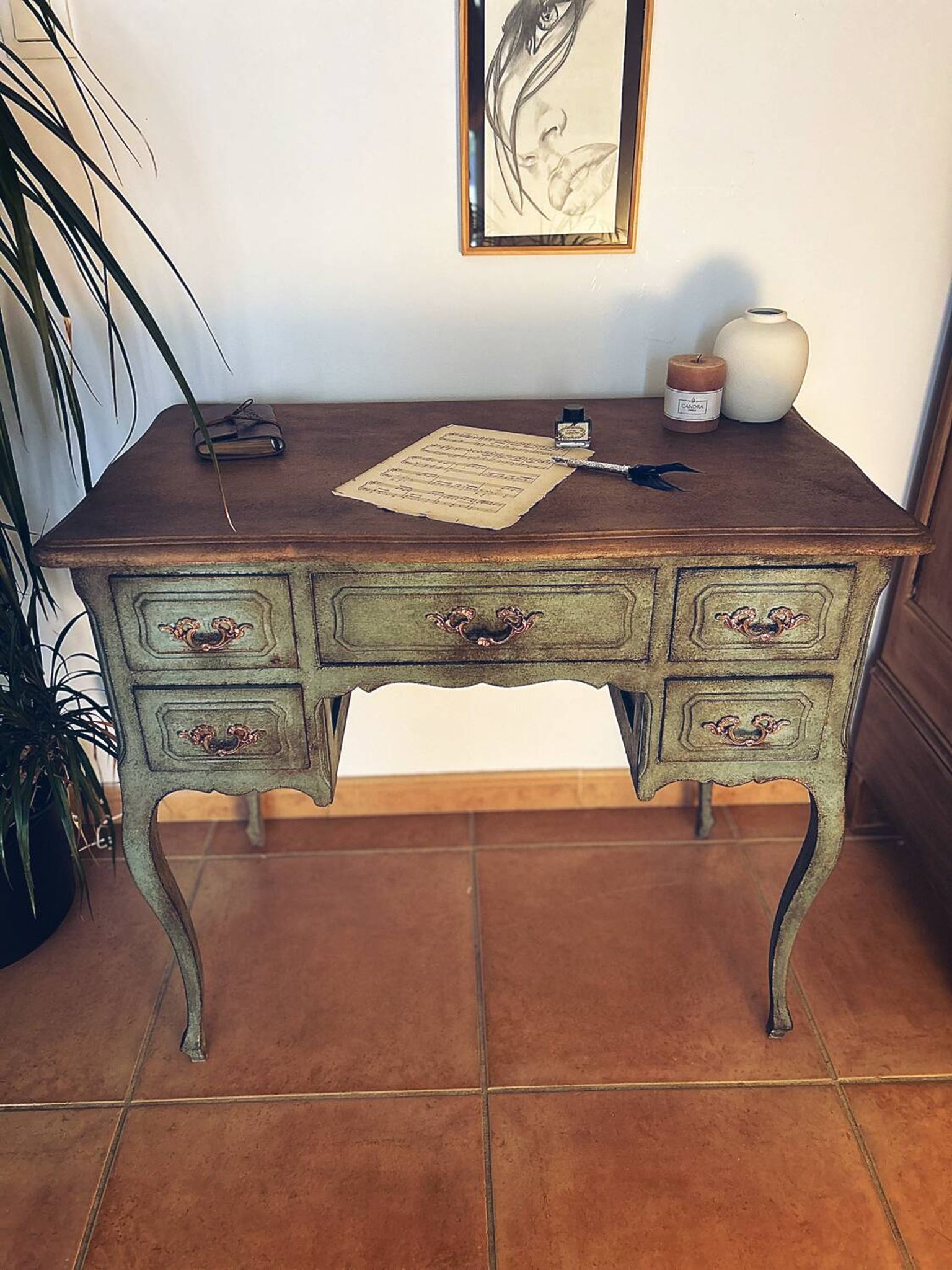 Antique patinated desk, Toscana finish, unique piece.
