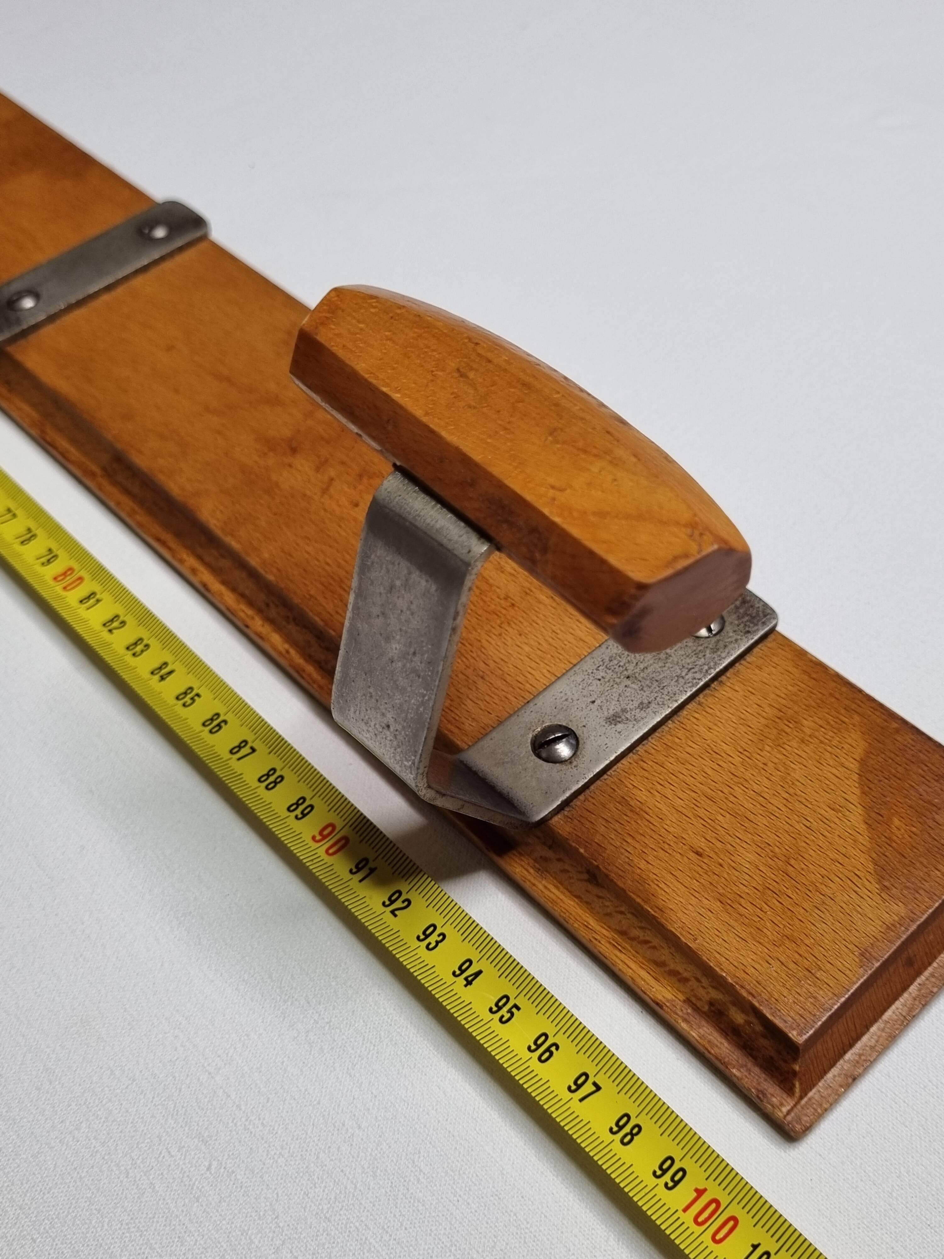 Vintage wall mounted coat rack in wood and metal, 4 hooks, 100 cm