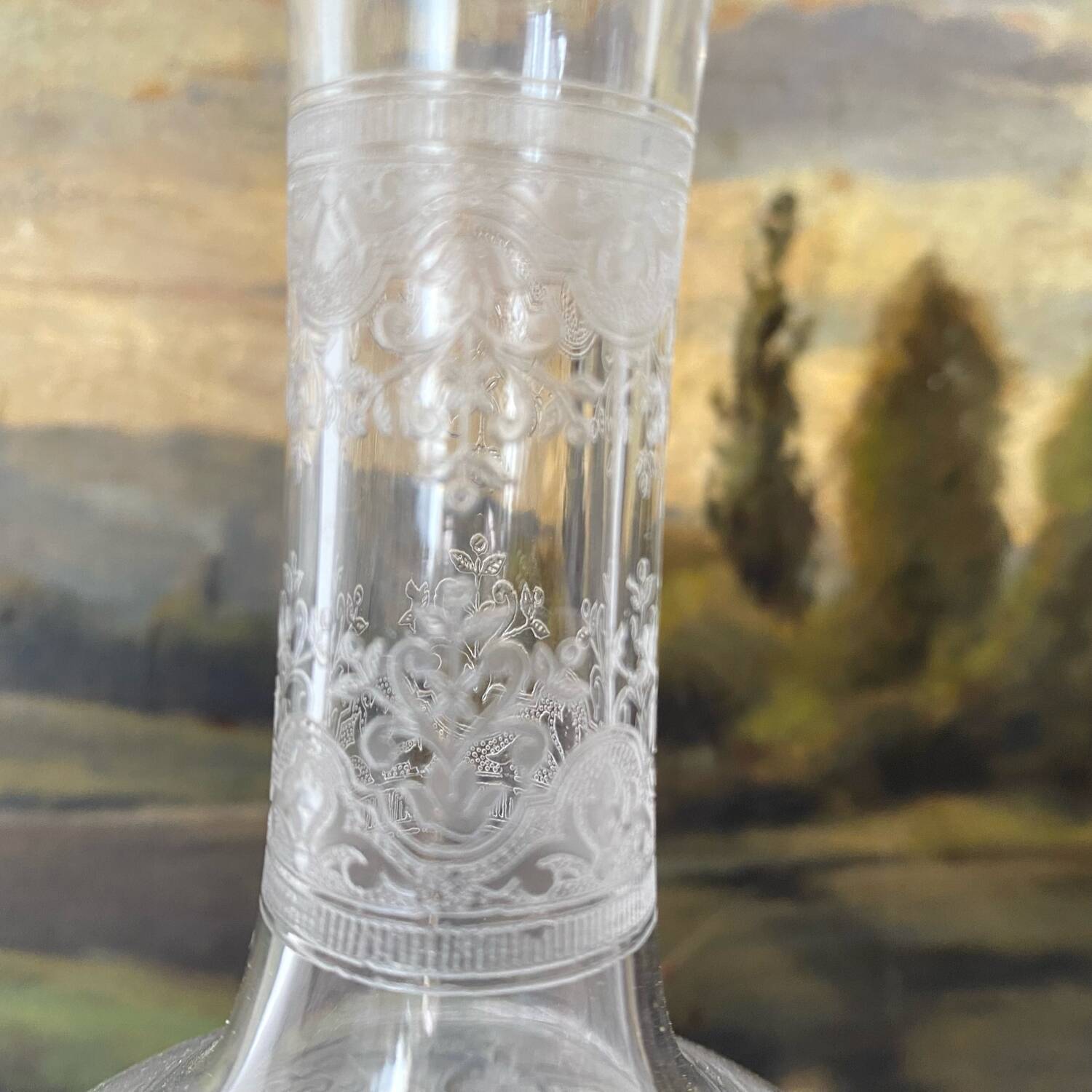 Verres à pied anciens gravés et carafe
