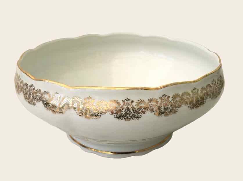 Porcelain service for 12 people