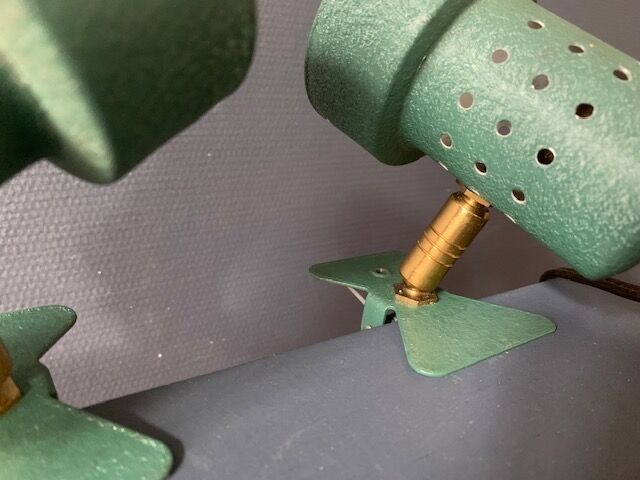 Spotlight clip 50s metal green bottle