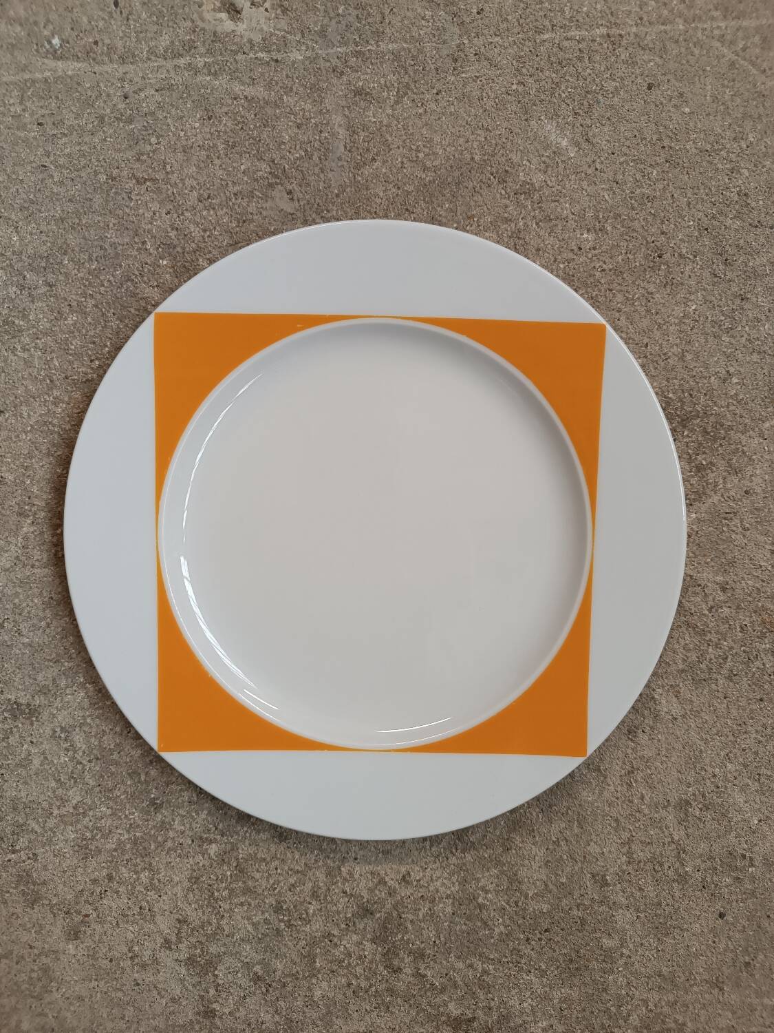 5 Guy Degrenne dessert plates