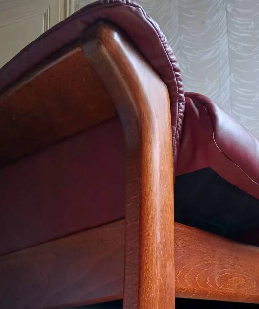 Windsor Ekornes Stressless leather lounge sofa. Norway around 1990.