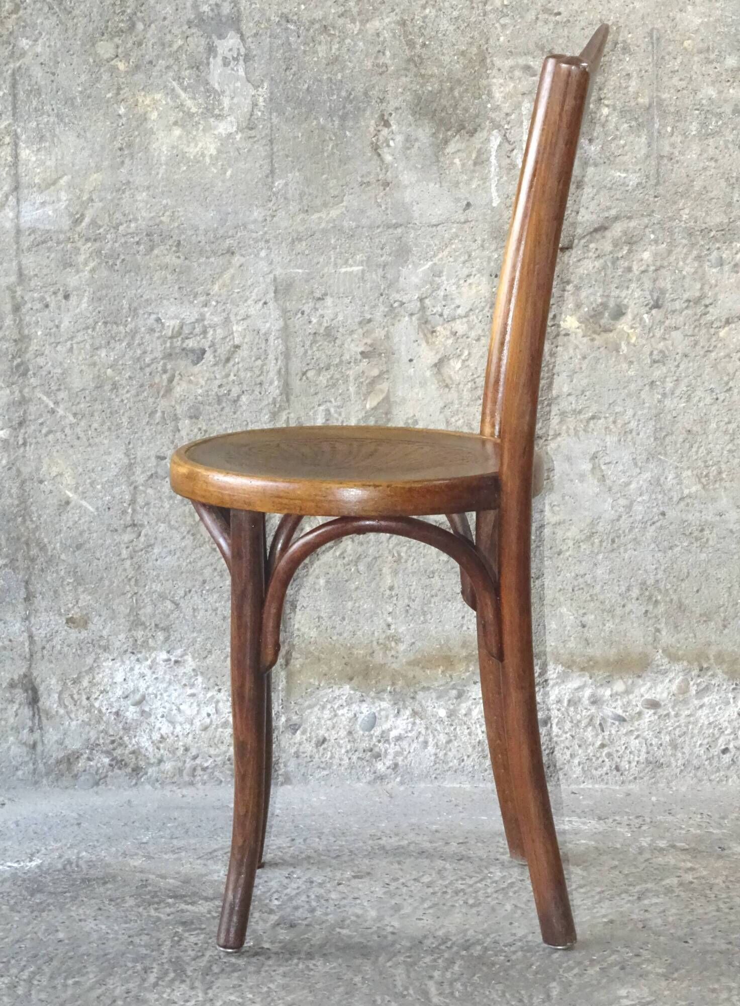 Mundus bistrot chair no.264 and a half, wooden seat 1910