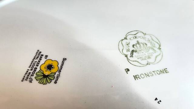 English porcelain dishes
