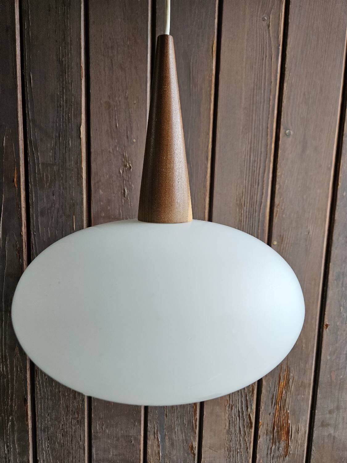 Scandinavian style pendant light in teak and opaline Louis Kalf