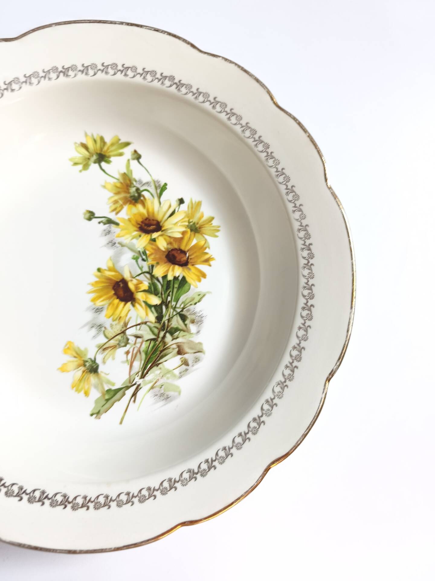 Plat creux gien marguerites vintage