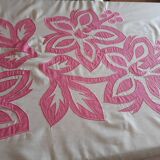 Off-white rectangular cotton tablecloth fuchsia pink patterns 150X250 and 8 pink towels