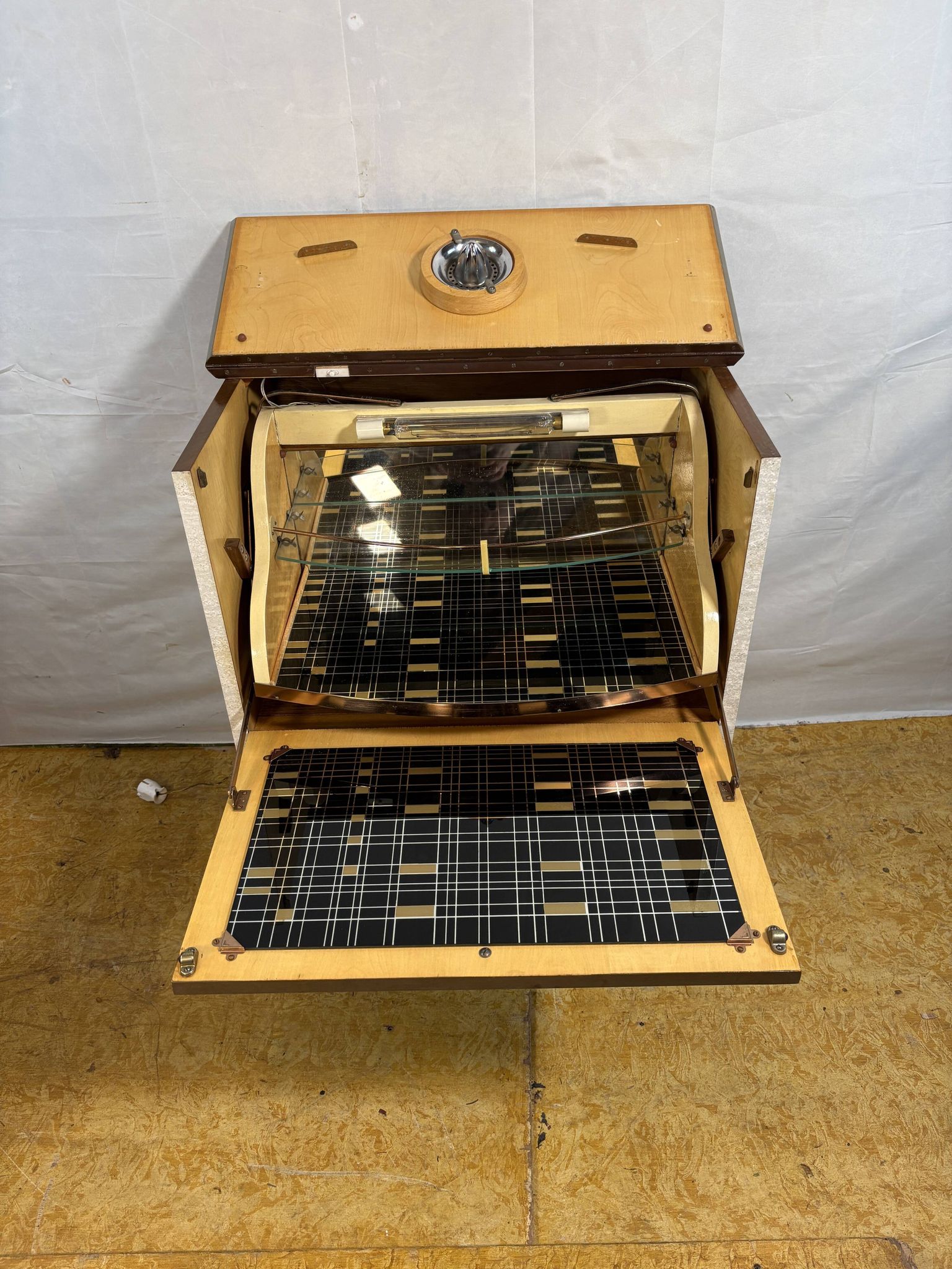 Mid Century Retro Teak & Lamination Cocktail Bar Cabinet (Circa 1950–1960)
