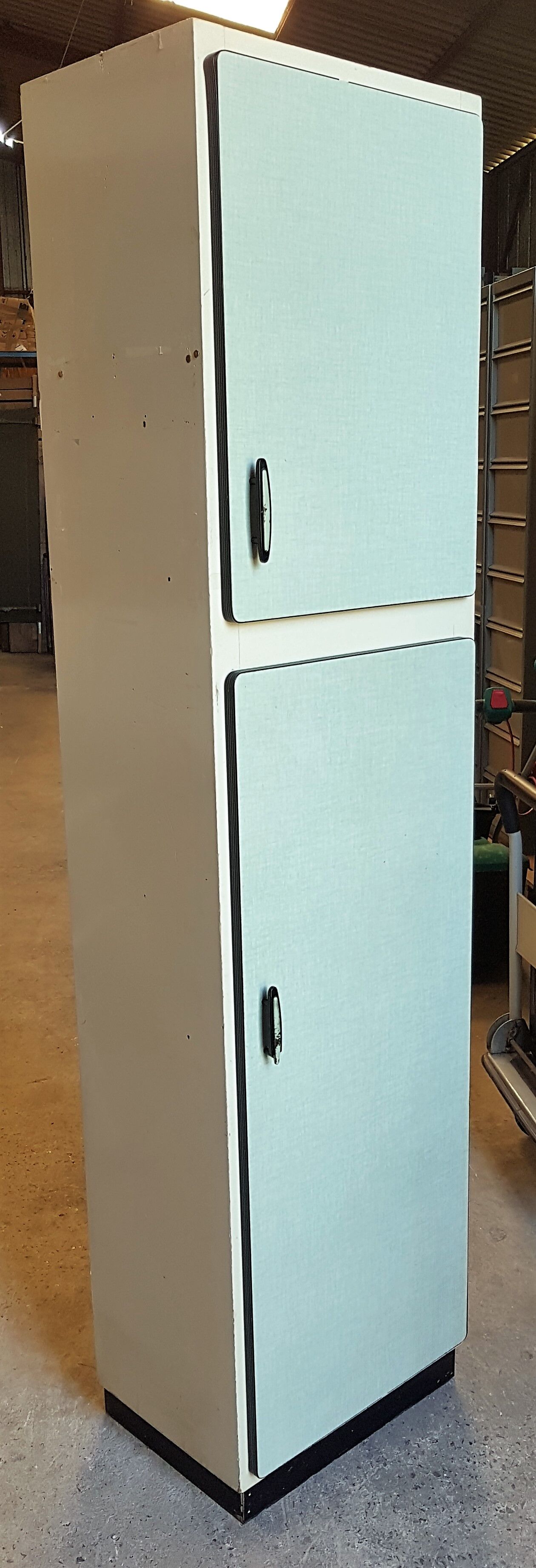 Column Kitchen furniture in formica of about 60s