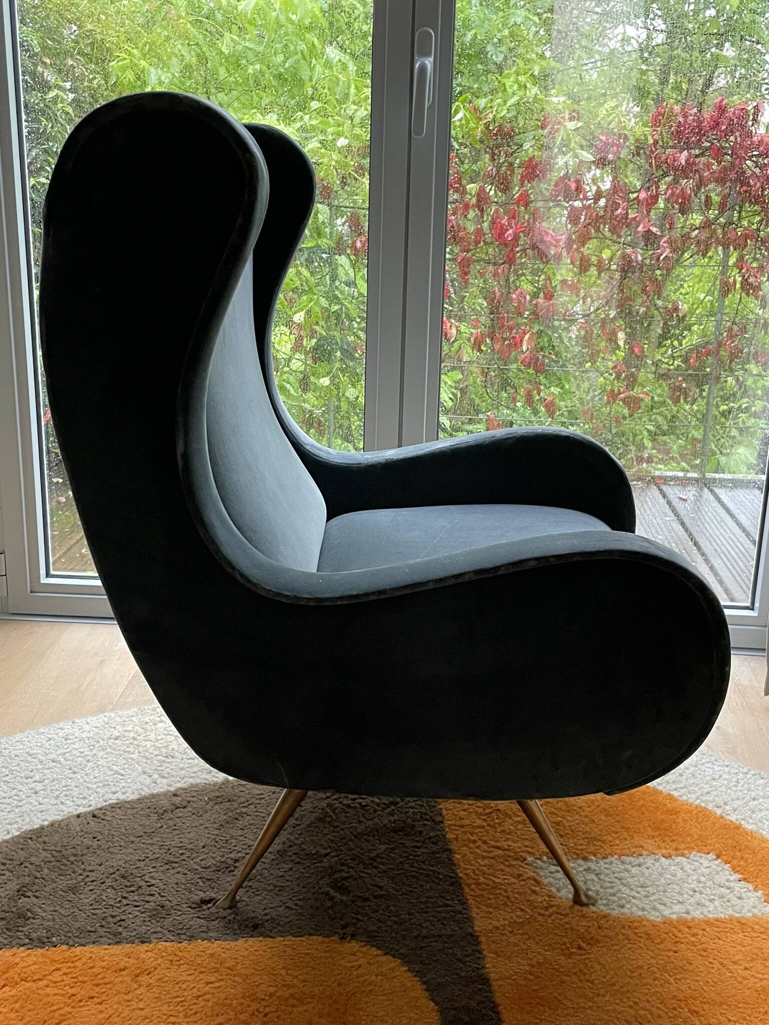 Vintage Italian armchairs – blue velvet. Stunning pair.