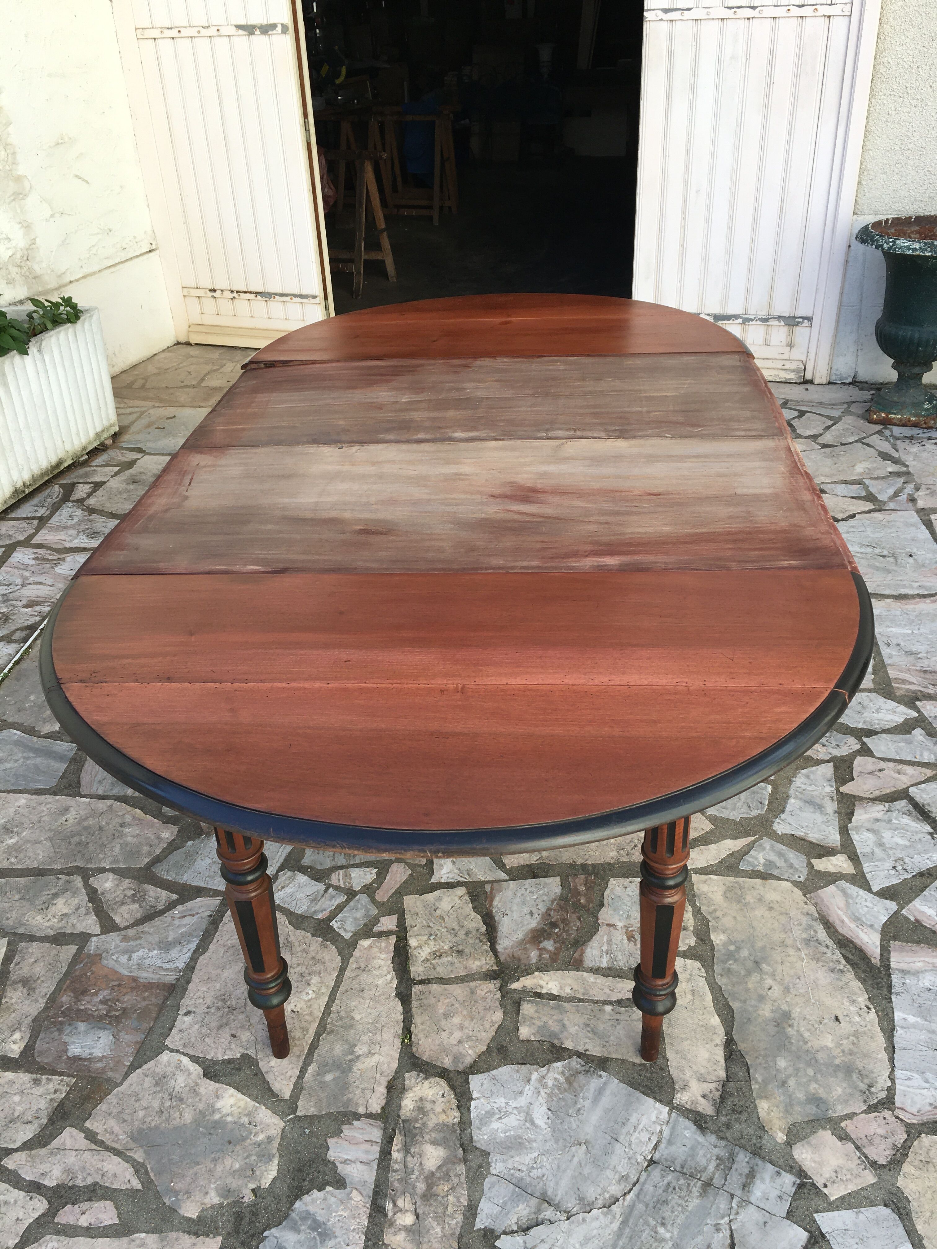 Round table 6 feet with solid mahogany extensions