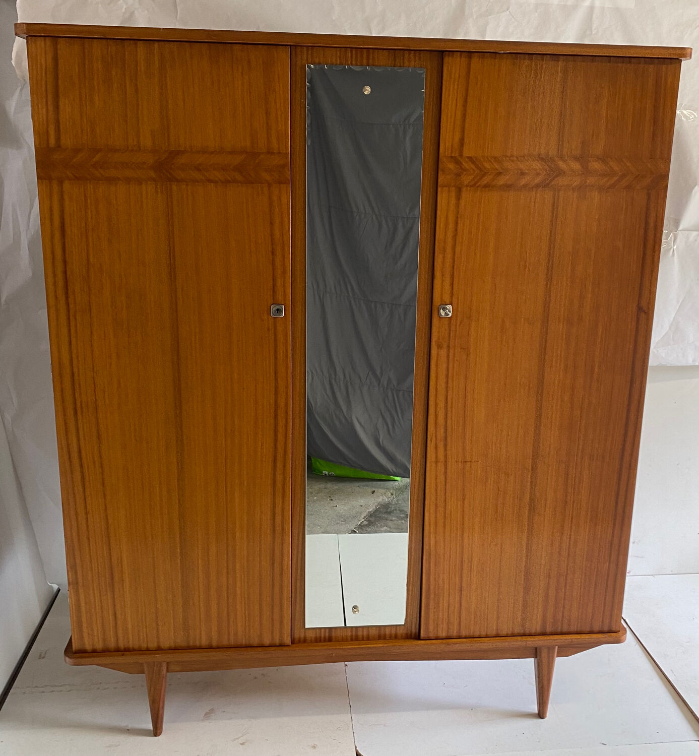 Vintage wardrobe feet compass