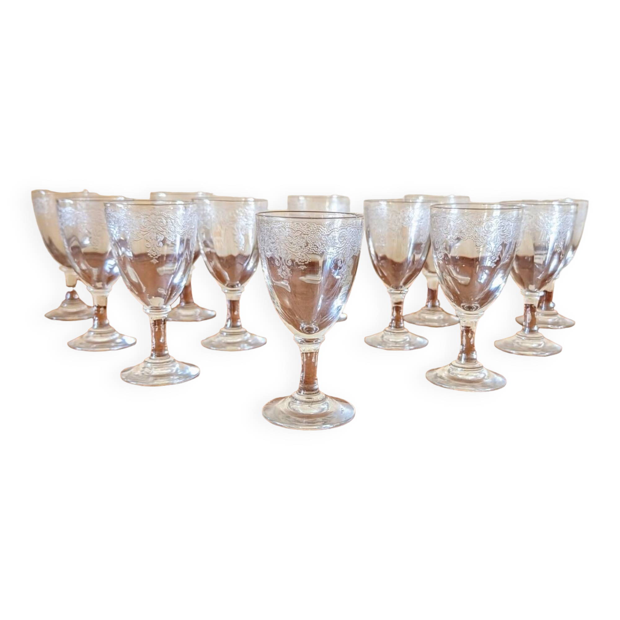 Verres anciens en cristal gravées