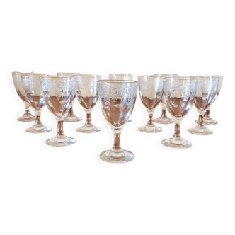 Verres anciens en cristal gravées