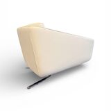 Fauteuil Pavo en cuir crème avec cadre en chrome de FSM, années 2000.