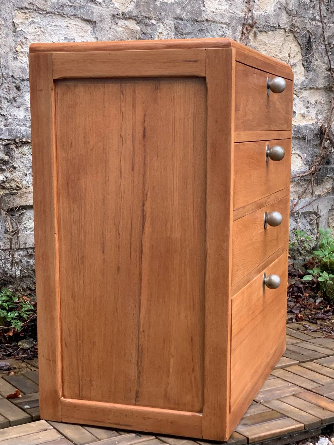 Vintage chest of drawers in solid raw wood from 1950