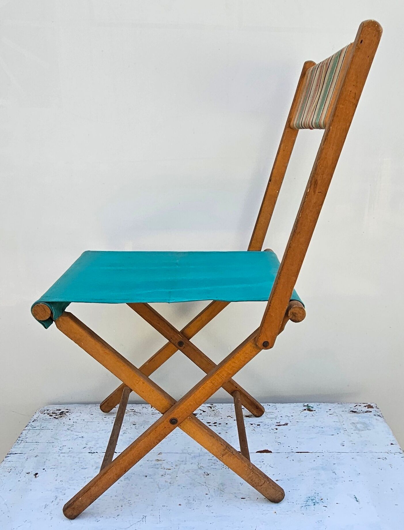 Folding fisherman's chair in wood and fabric