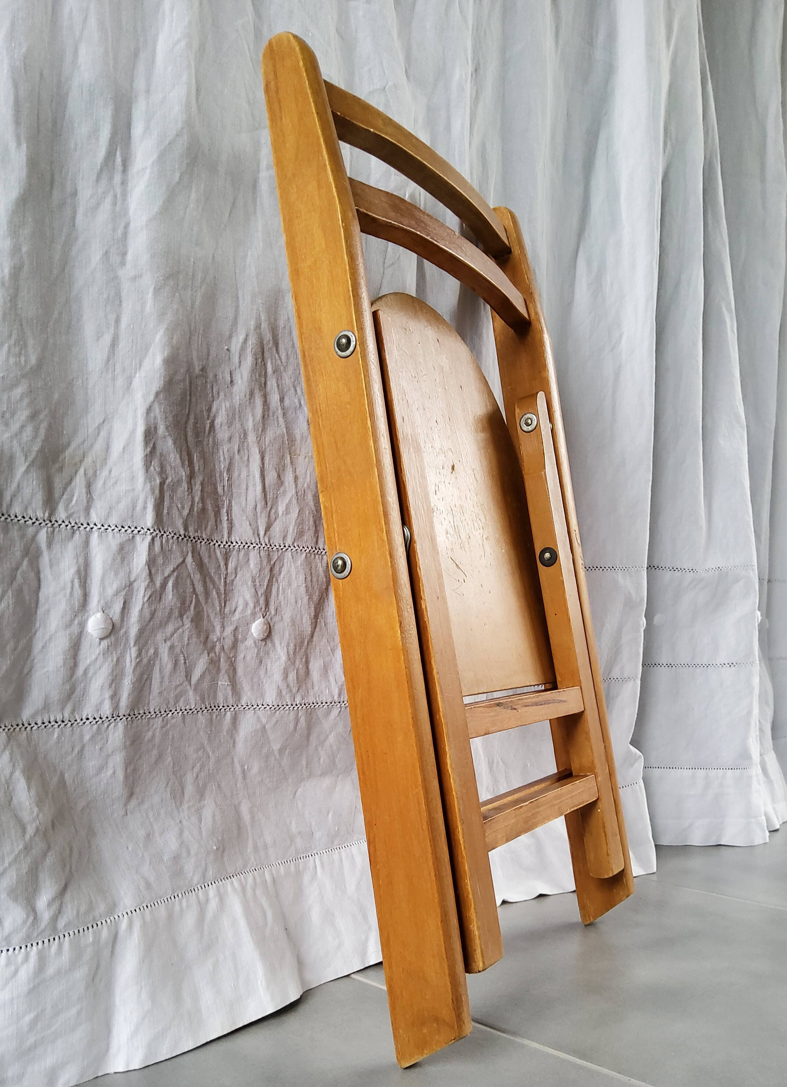 Children's folding chair