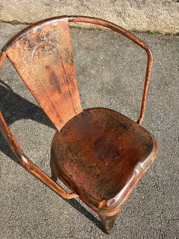 Fauteuil tolix, en métal