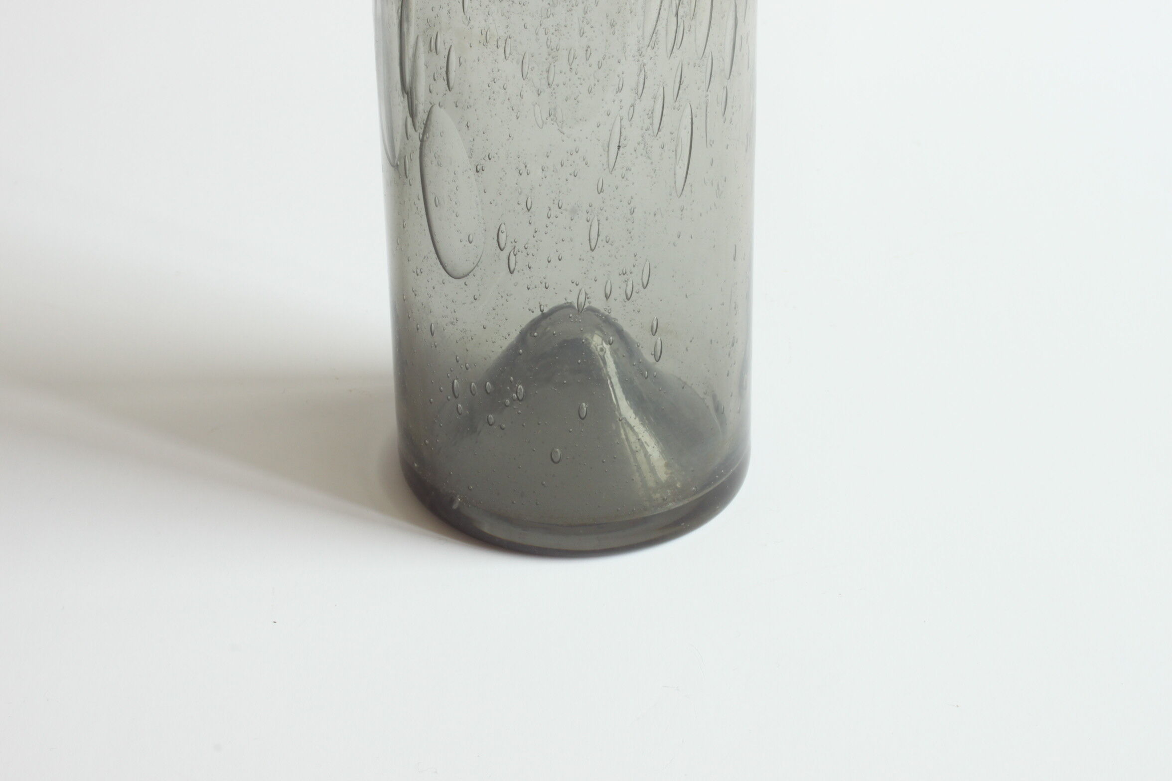 Erik Höglund cylinder glass vase for Pukeberg, Sweden, 1960s