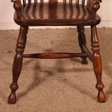 Windsor armchair in ash and elm from the early 19th century
