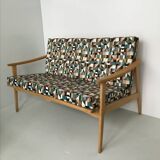 Boomerang bench