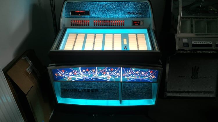 Jukebox wurlitzer model atlanta stereo of 1972 revised+teleorder and compile 80