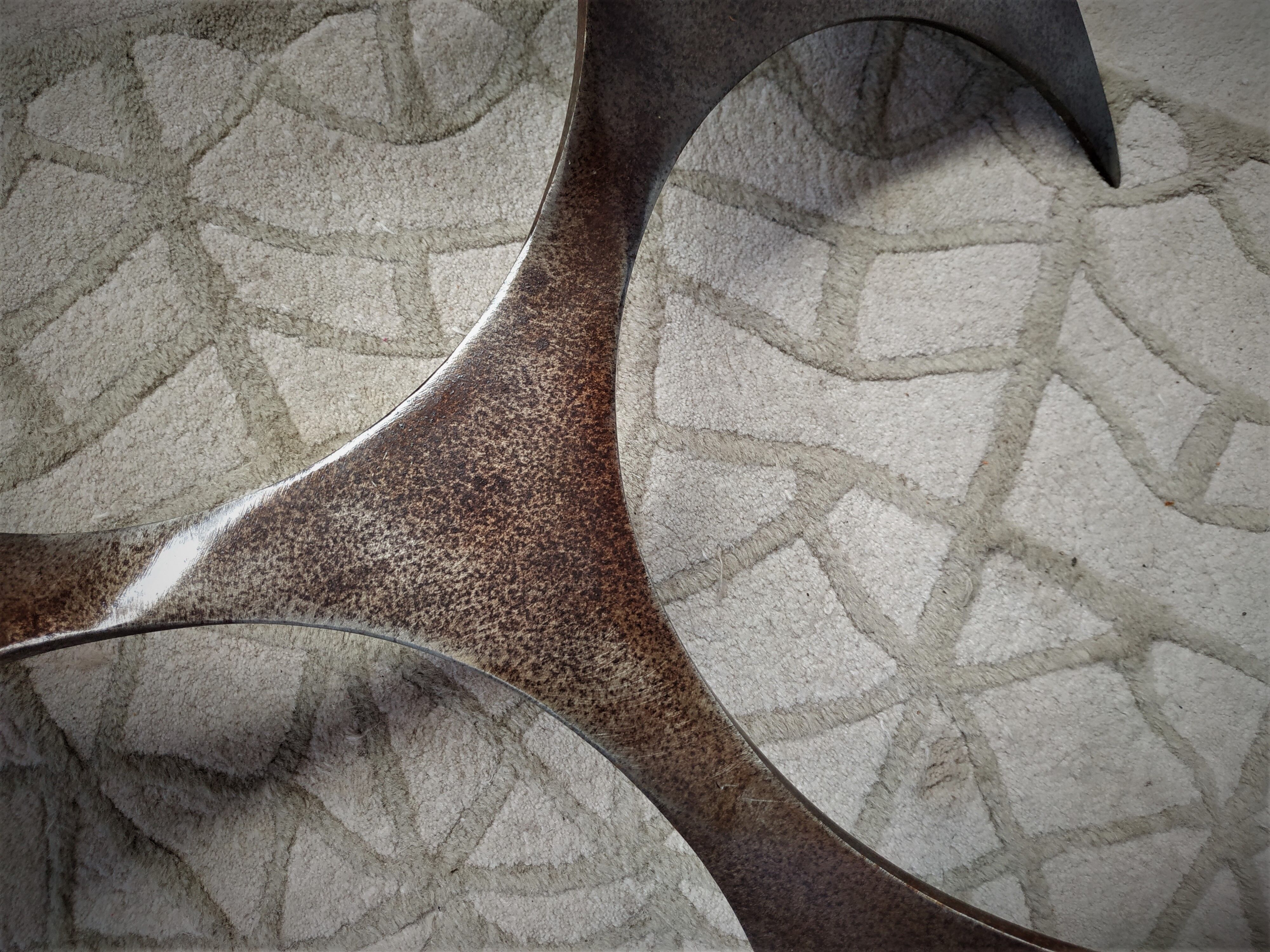 Knut Hesterberg's Propeller Round Coffee Table, steel structure and glass tray