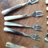 Service 12 dessert forks in horn and pie shovel