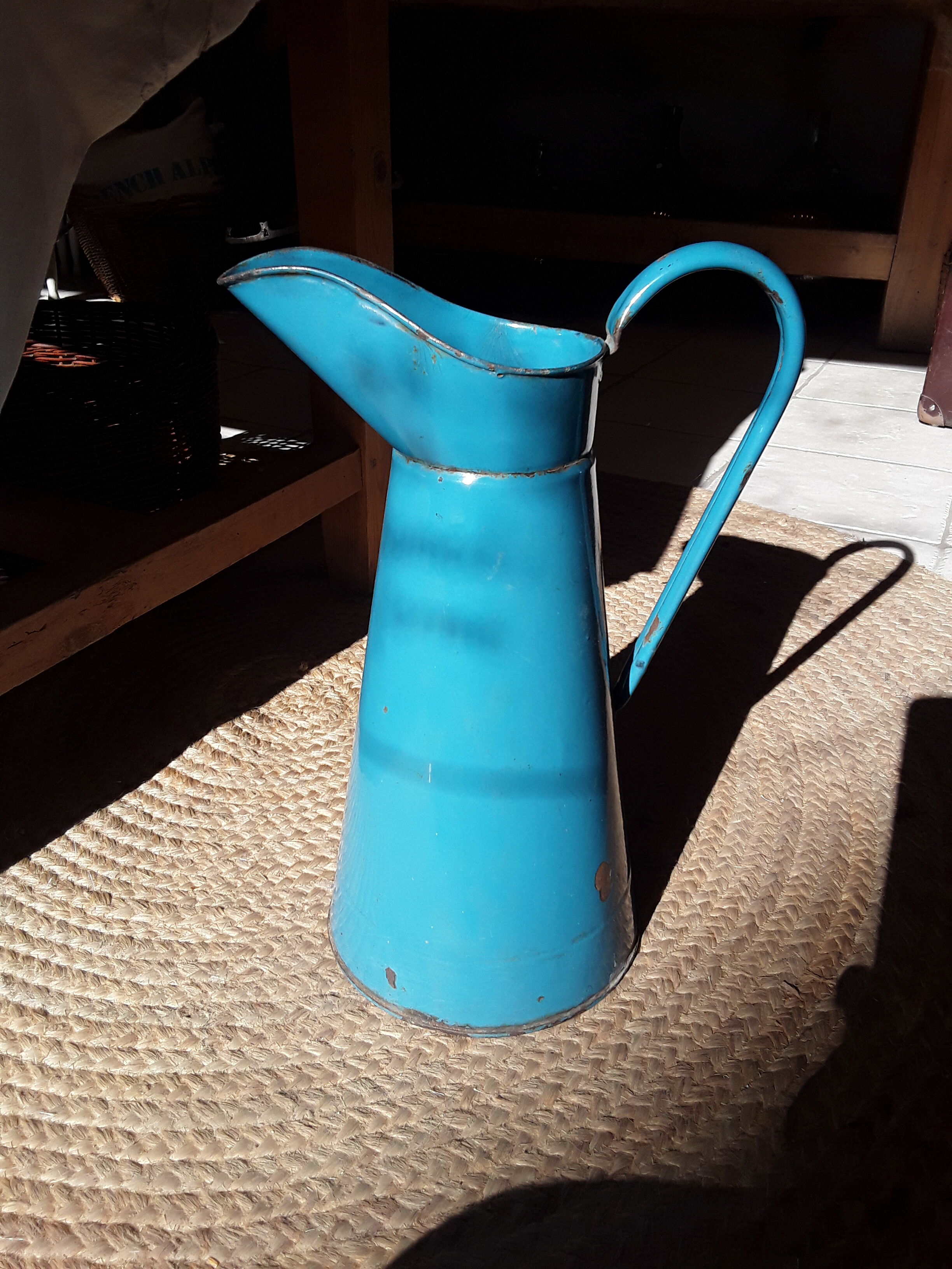 Enamelled sheet metal pitcher