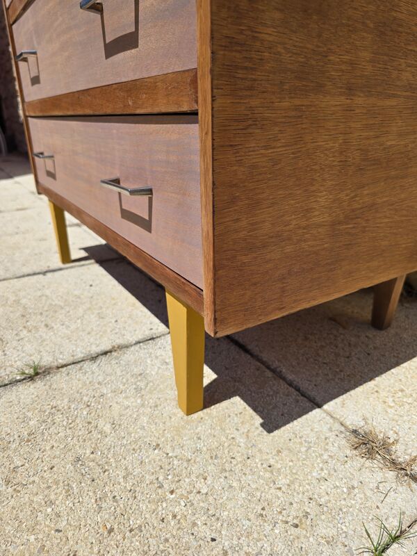 Commode vintage 4 tiroirs en placage de bois et plateau jaune moutarde, restaurée