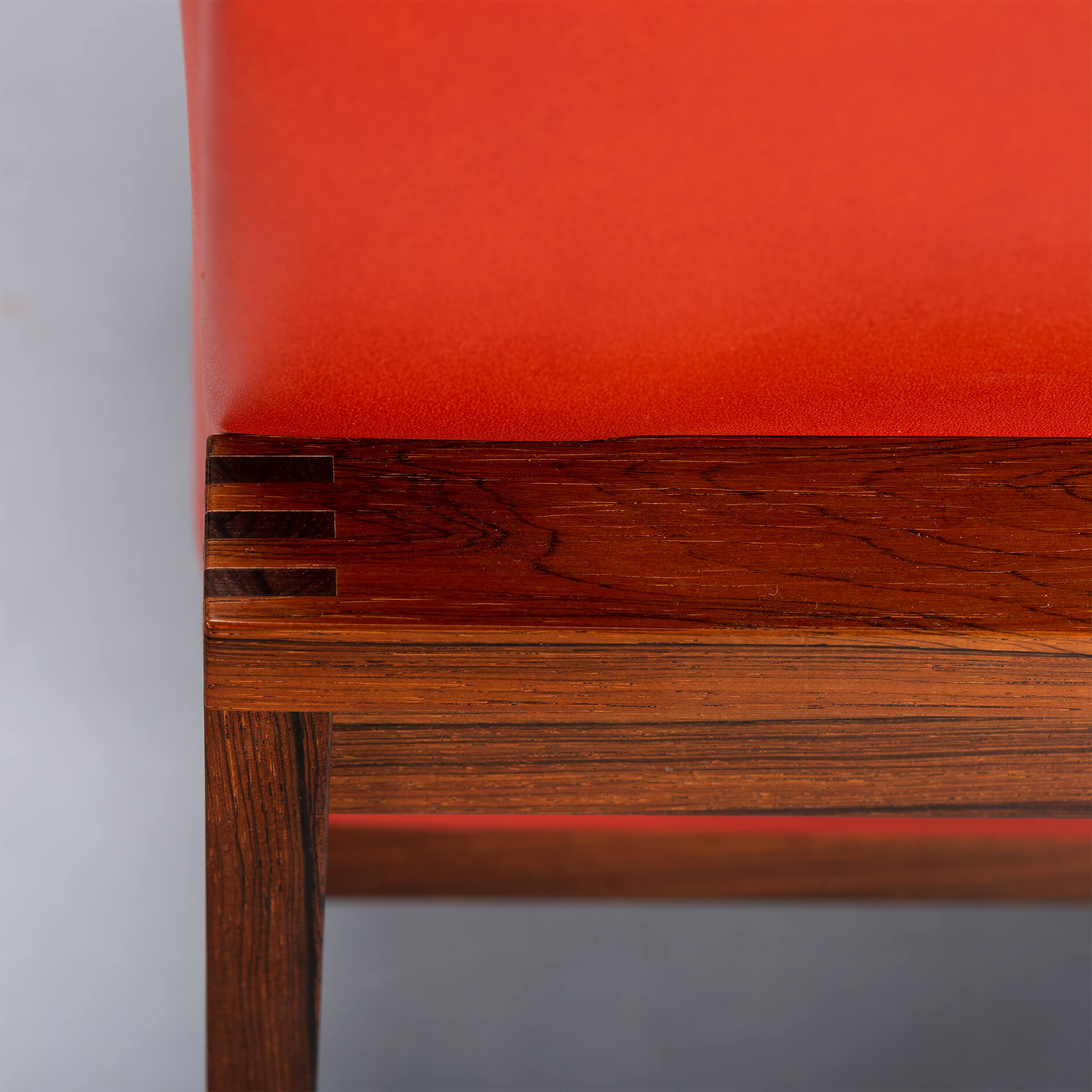 Moduline Easy chair and table by Ole Gjerlov-Knudsen, for France & Son 1960s