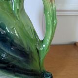 Duck pitcher