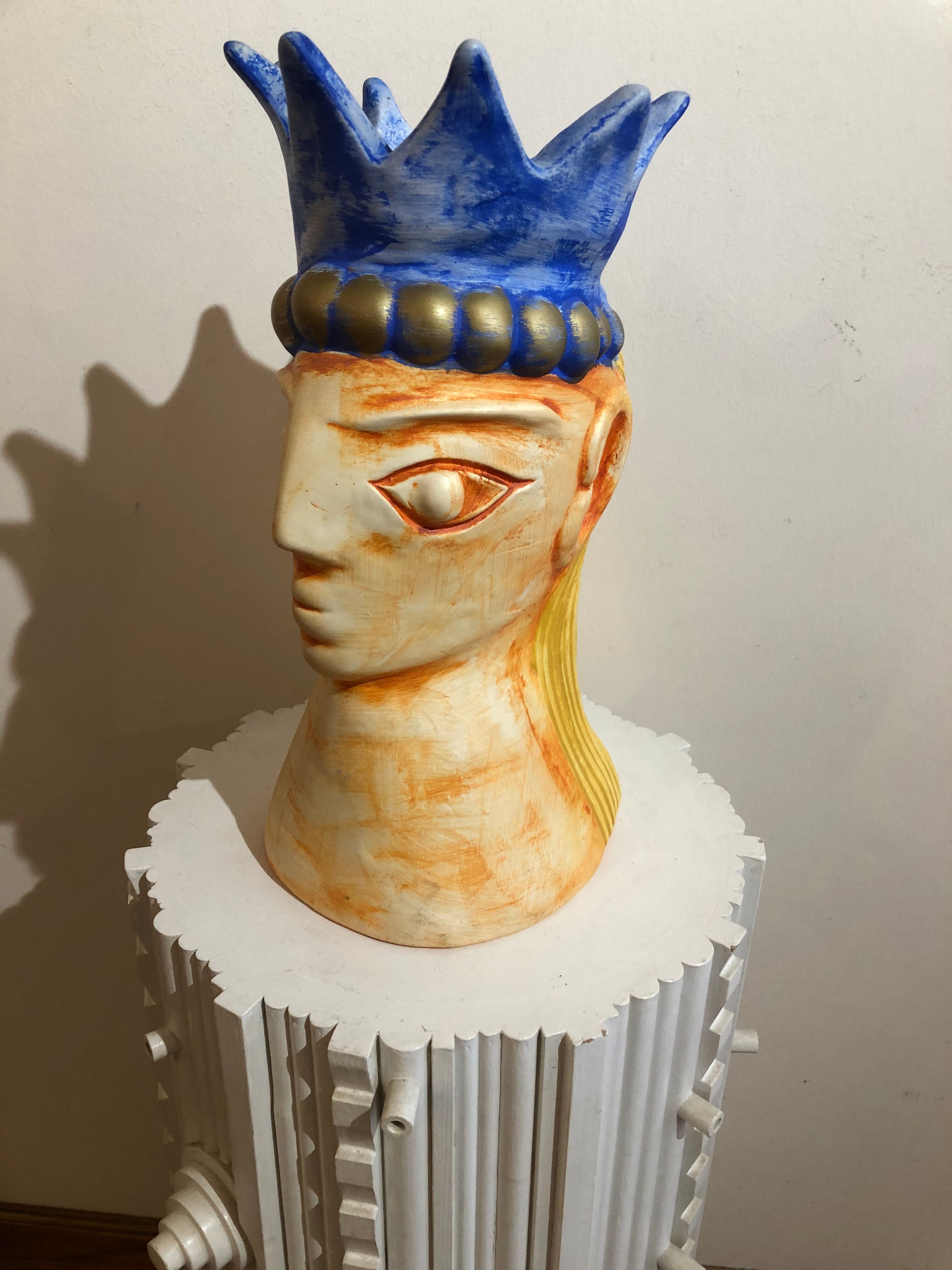 Vase head of a king Saint Clement