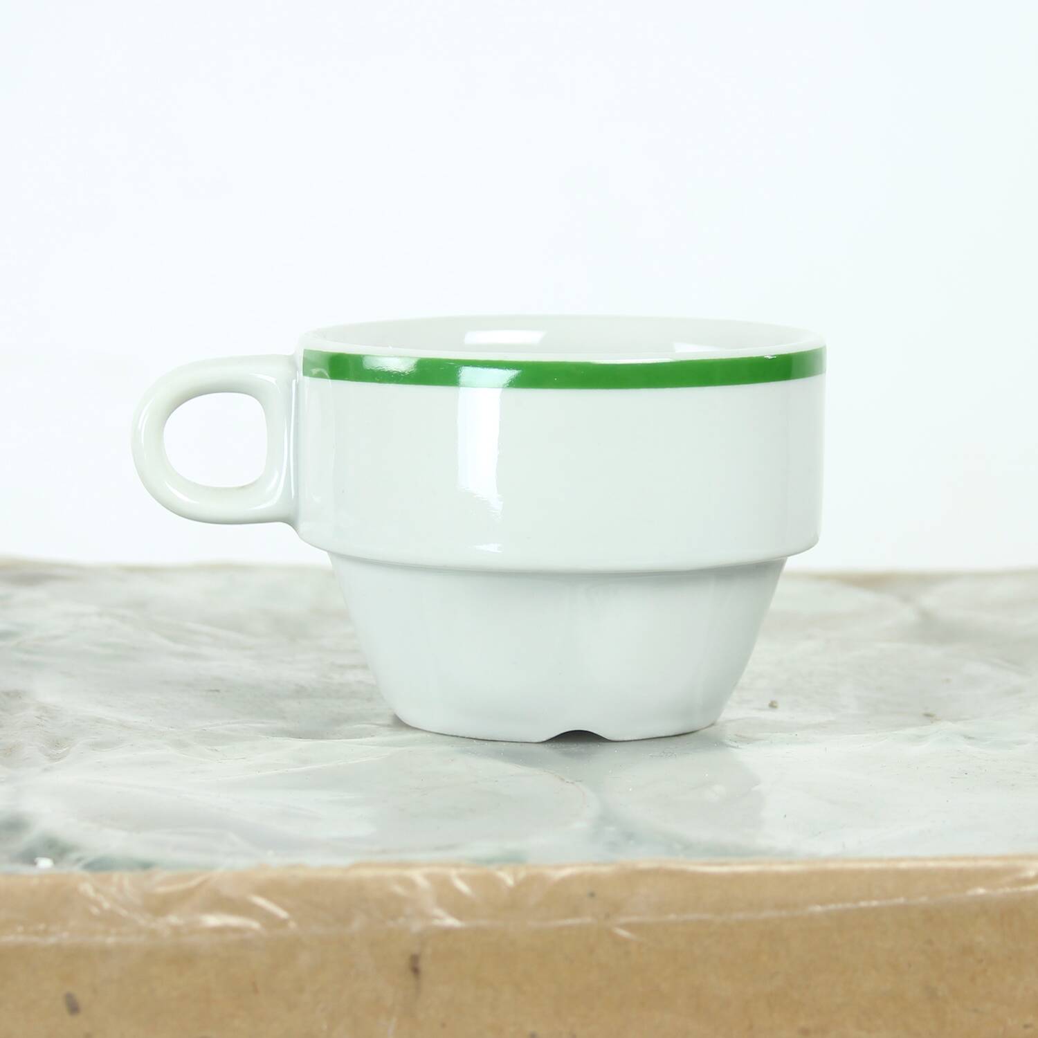 Lot de 12 tasses en porcelaine blanche de Lubiana, Pologne années 1960