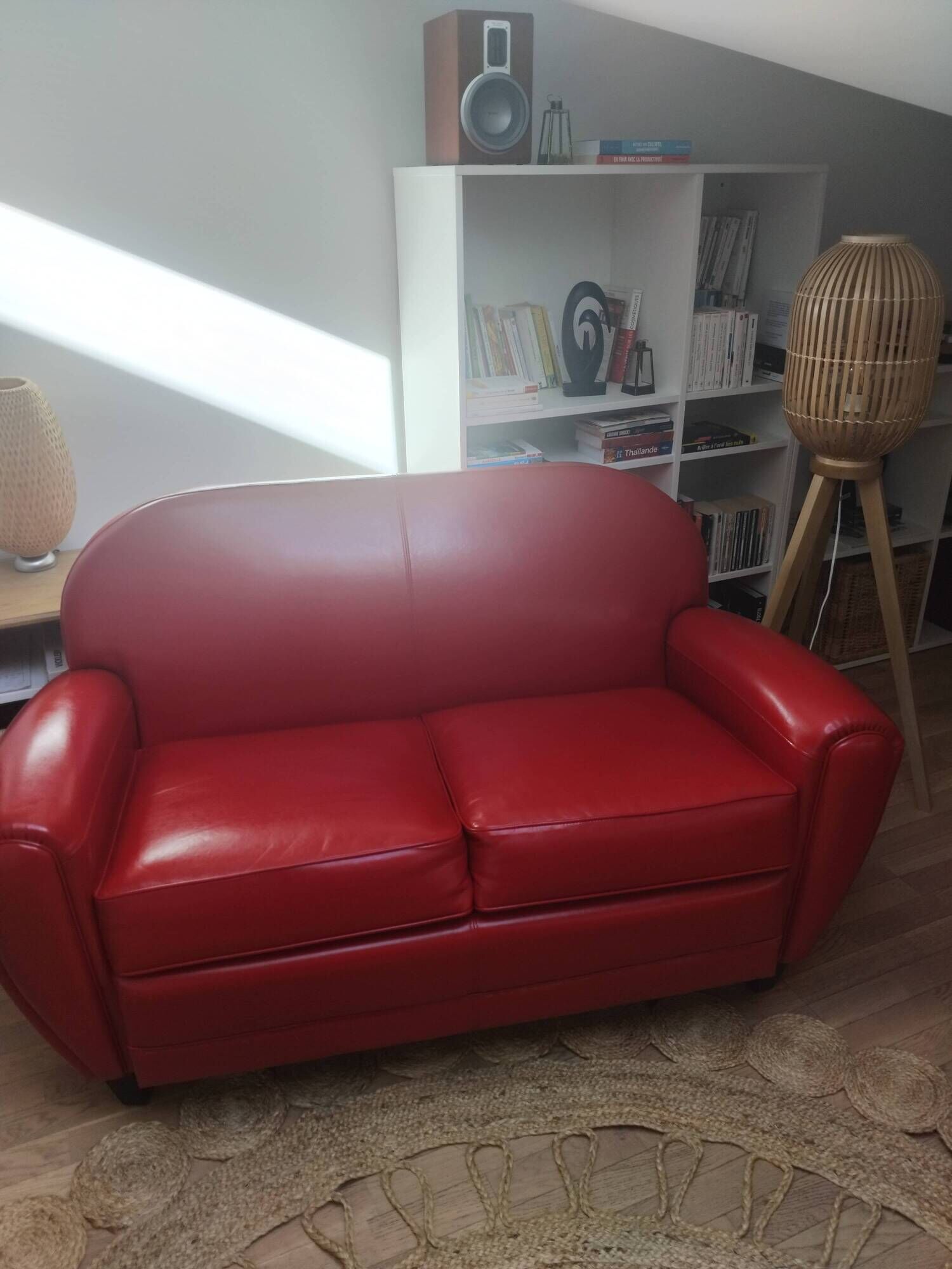 Red 2-seater Club Sofa in coated leather – Maison Pavane